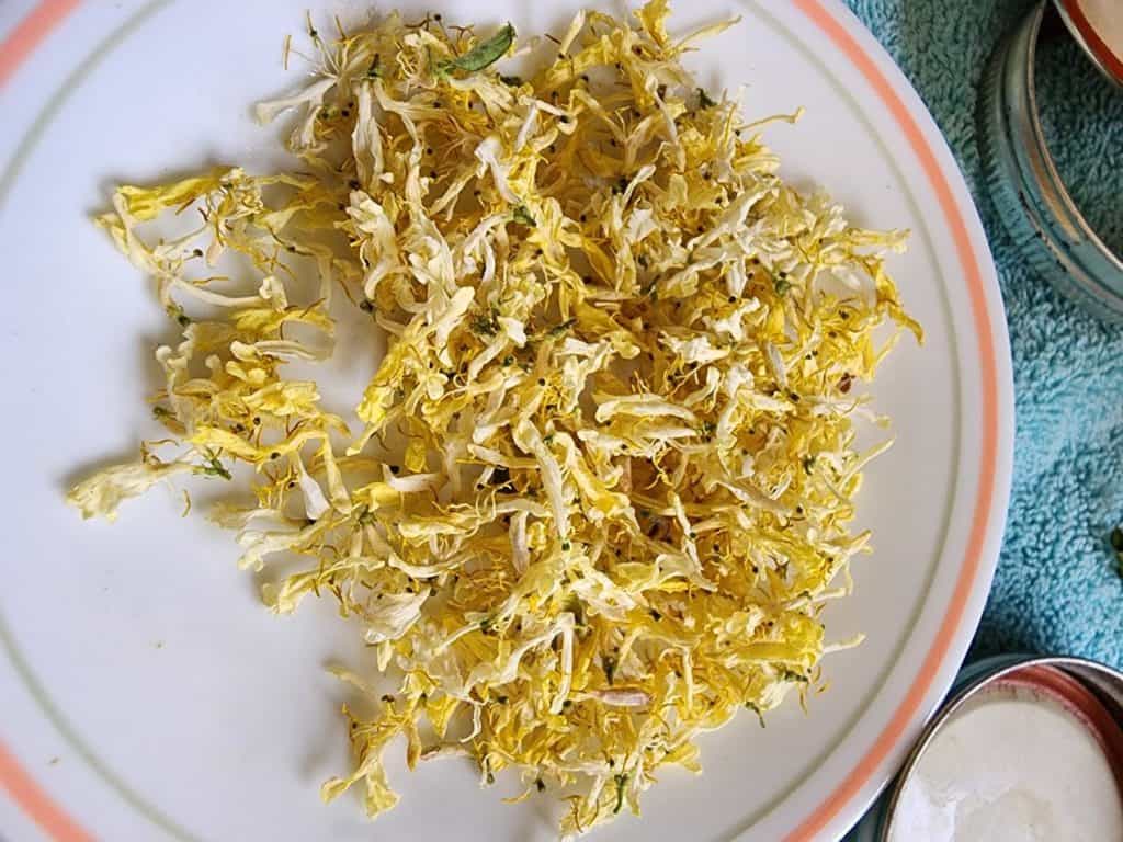 Dried honeysuckle for honeysuckle lotion bar