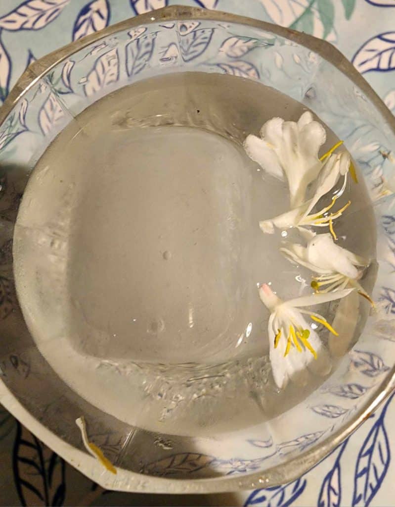 honeysuckle iced tea