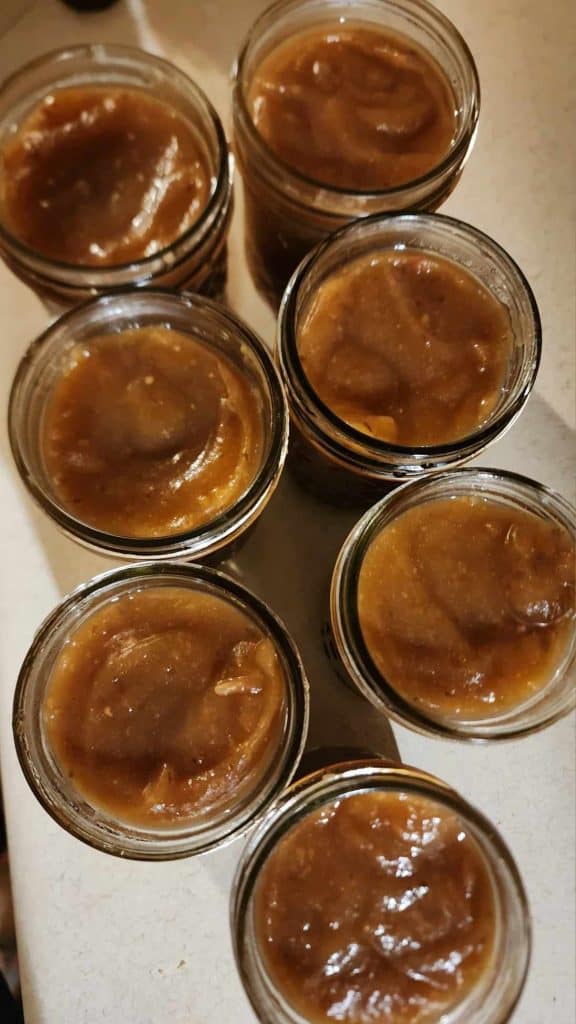 apple jalapeno bourbon bbq sauce tops of jars