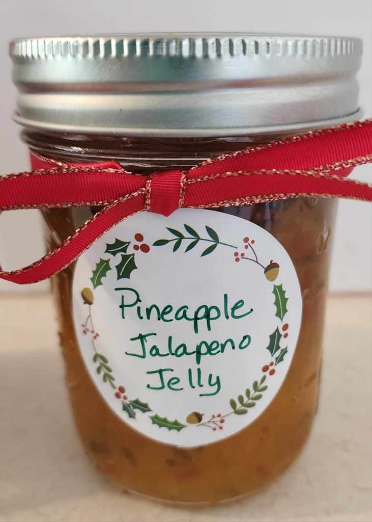 Pineapple jalapeno jelly decorated as a Christmas gift