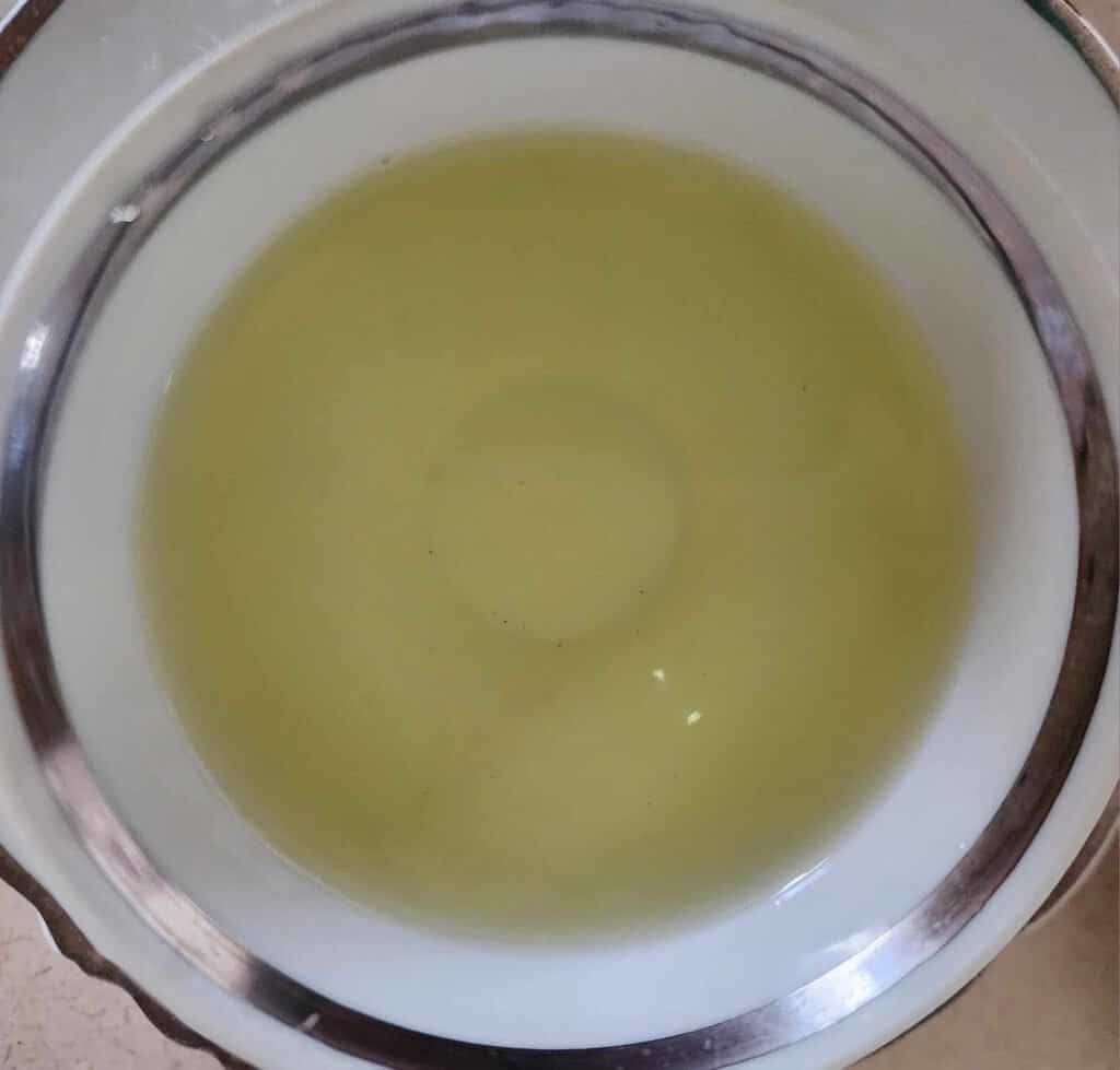 tarragon tea with leaves strained out