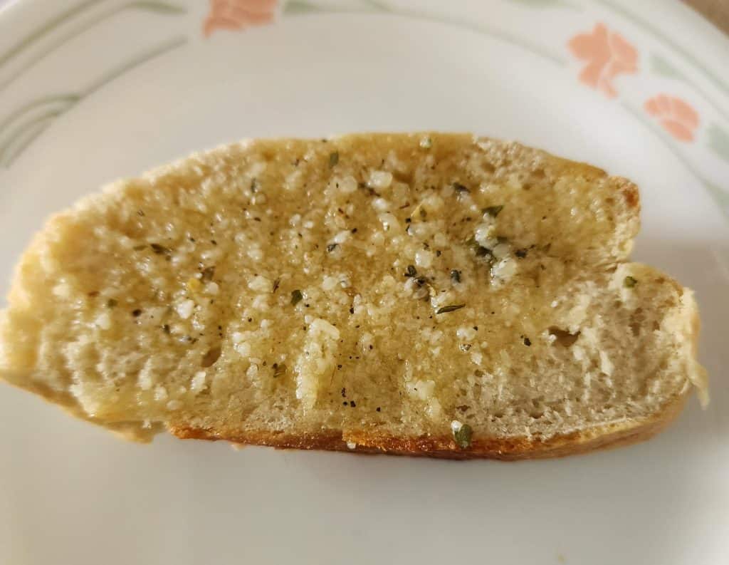 garlic bread with homemade garlic bread seasoning in butter