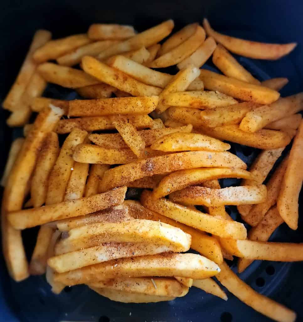 french fries seasoned with french fry seasoning in the air fryer