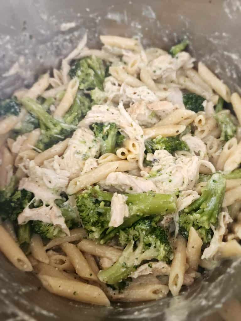 broccoli added to olive garden instant pot chicken pasta